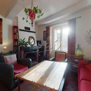 Jolie maison de village en Provence Verte Hébergement de vacances